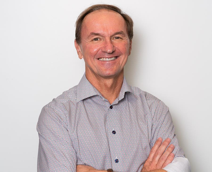 QLD Investor Summit - Speakers List QLD Investor Summit - Speakers List
