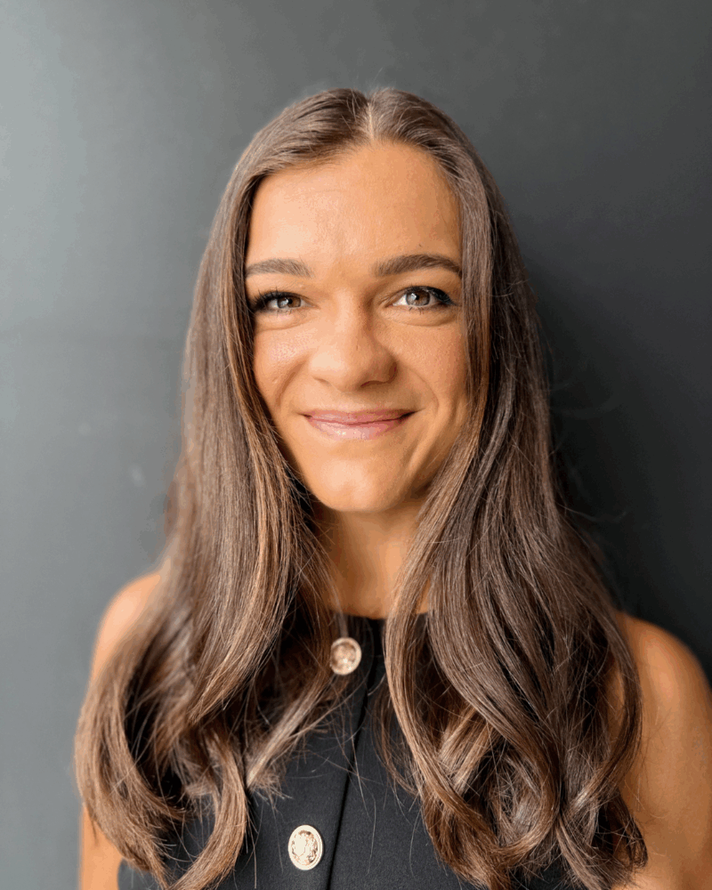 Caity Somers headshot