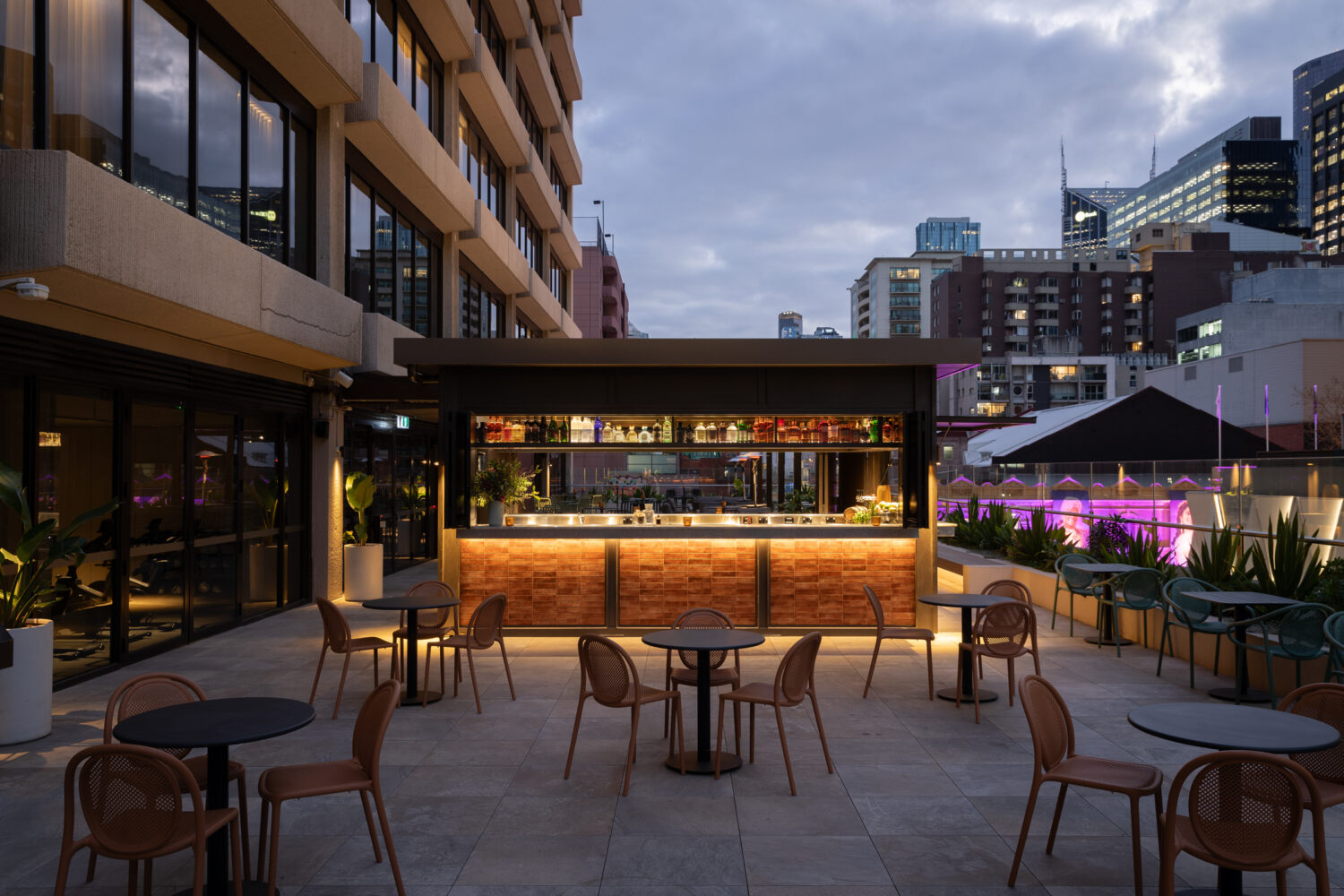 Rydges Melbourne_Terrace Bar_Marcel Aucar_ (46)